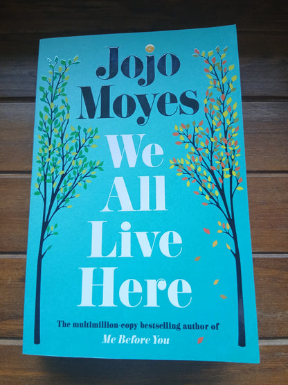 Moyes, Jojo - We All Live Here
